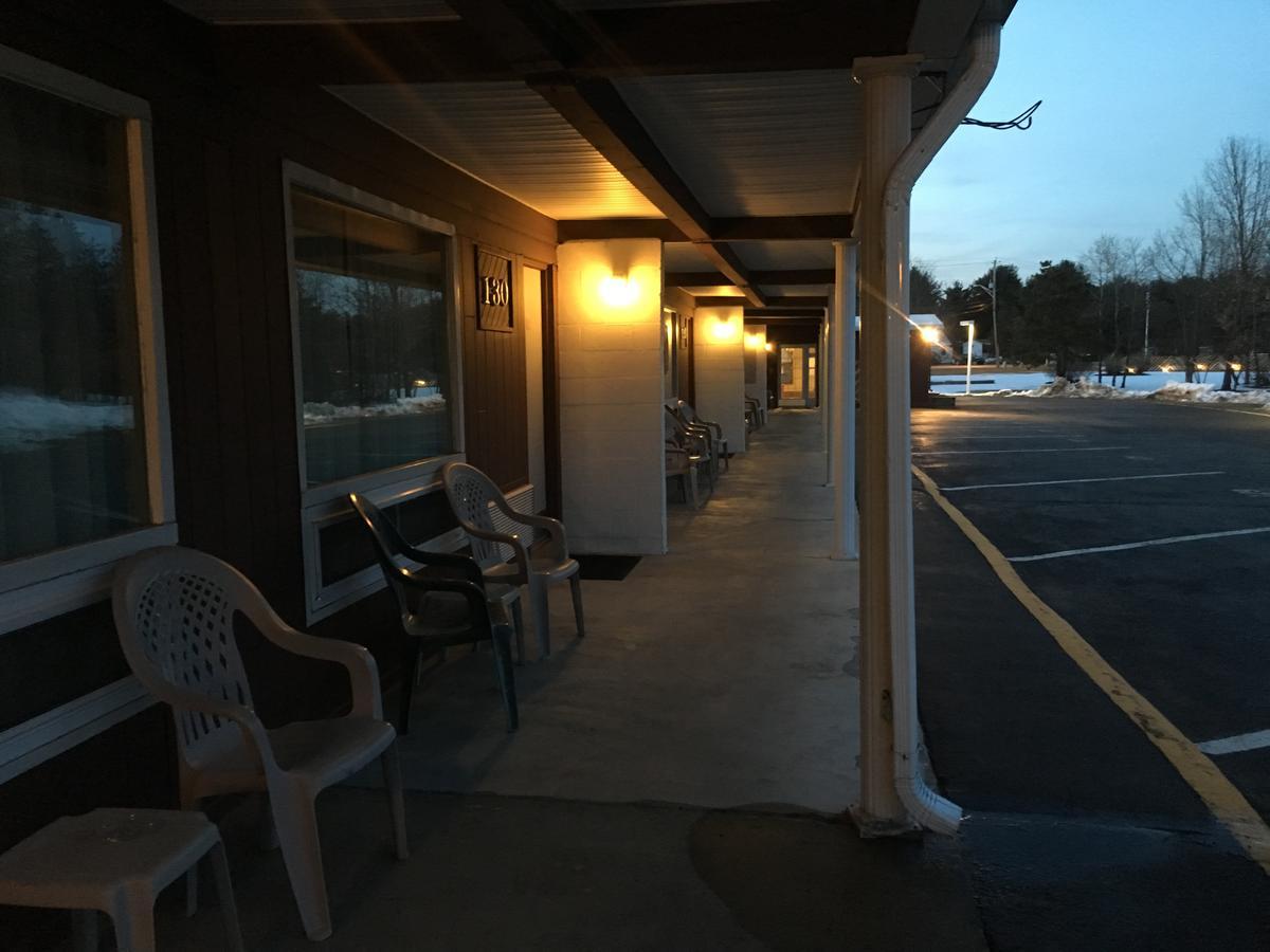 Landmark Motor Inn 글렌즈 폴스 외부 사진