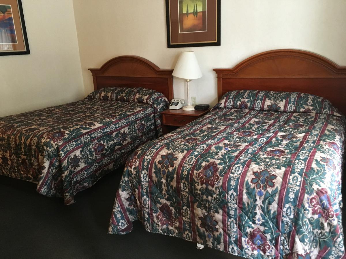 Landmark Motor Inn 글렌즈 폴스 외부 사진